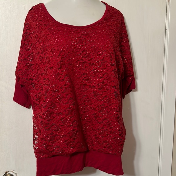 2x 3 quaterlenth sleeve Bright Red shirt with specs of Gold - Picture 1 of 5